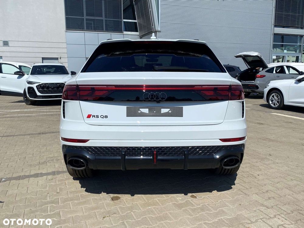 Audi RS Q8 - 6