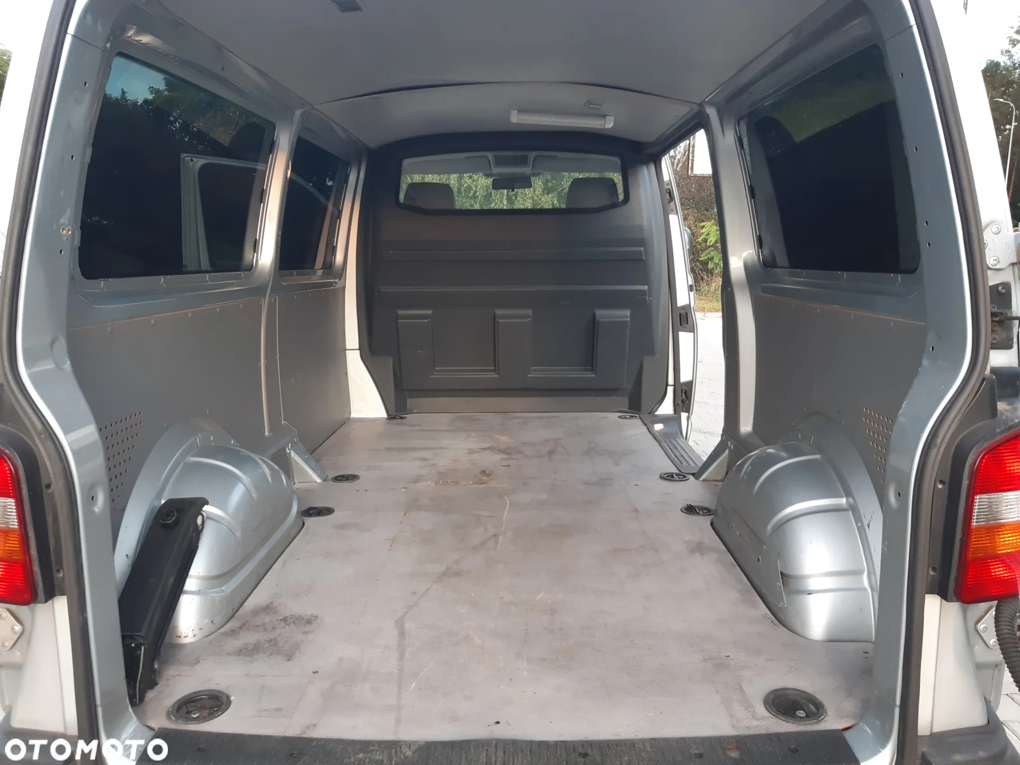Volkswagen Transporter T5 - 7