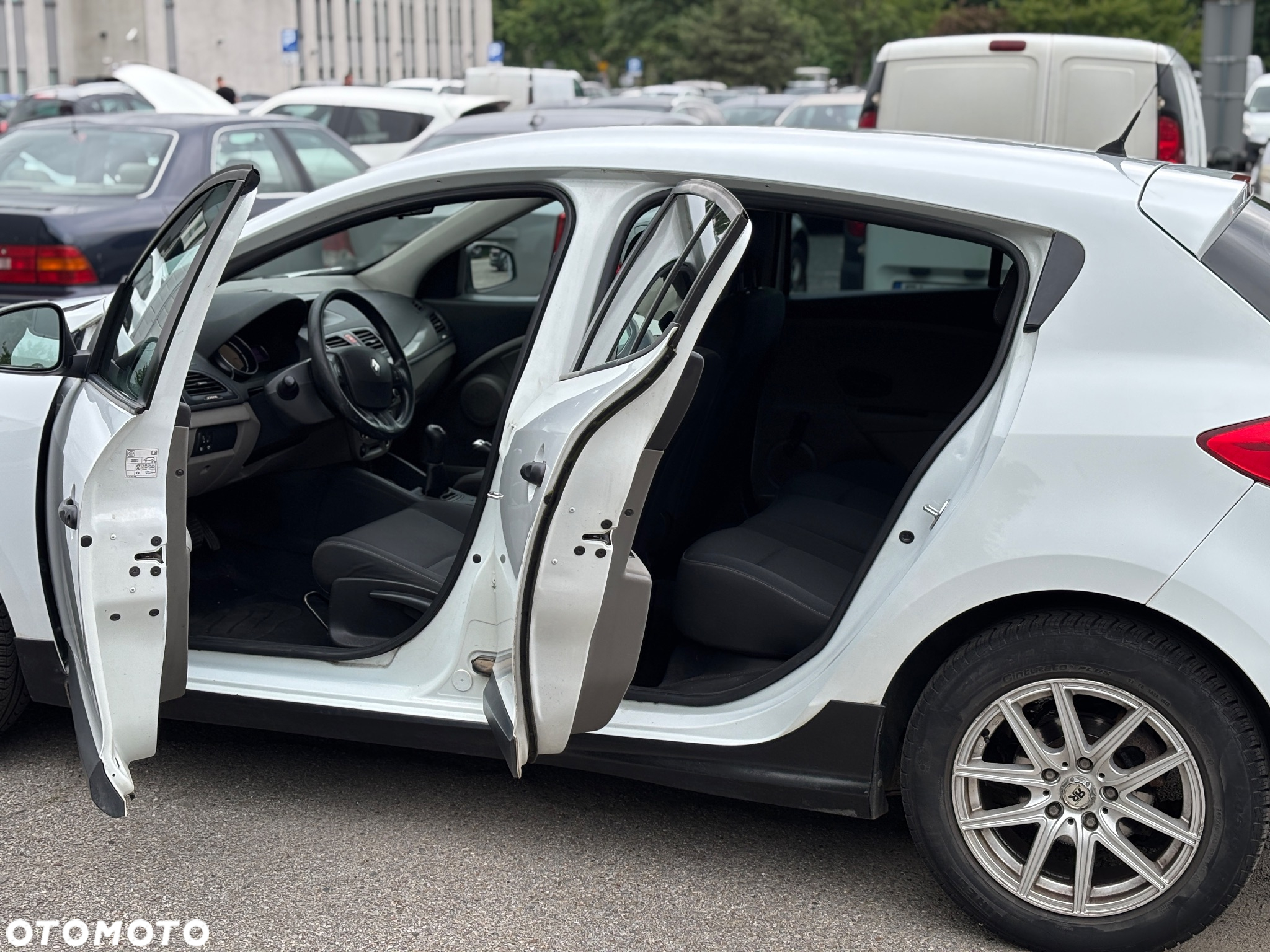 Renault Megane 1.5 dCi Expression - 12