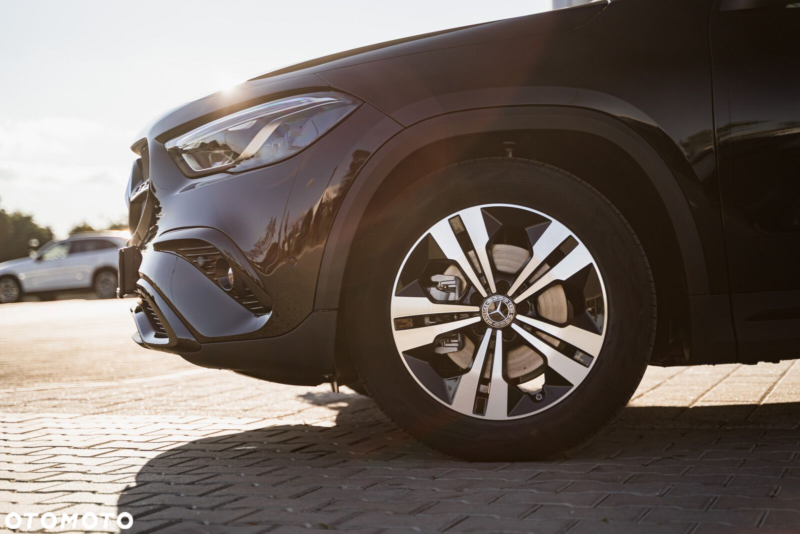 Mercedes-Benz GLA - 4