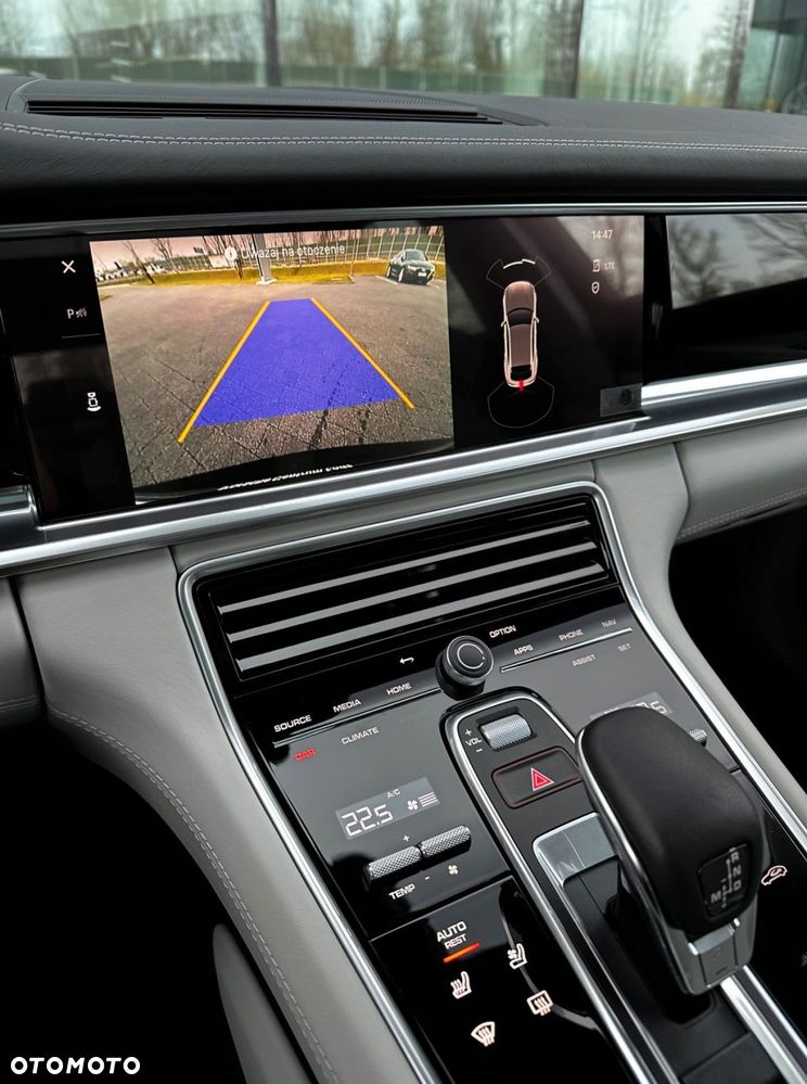 Porsche Panamera - 22