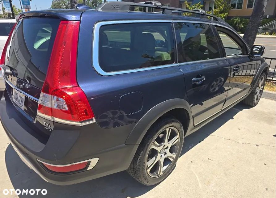 Volvo XC 70 - 4