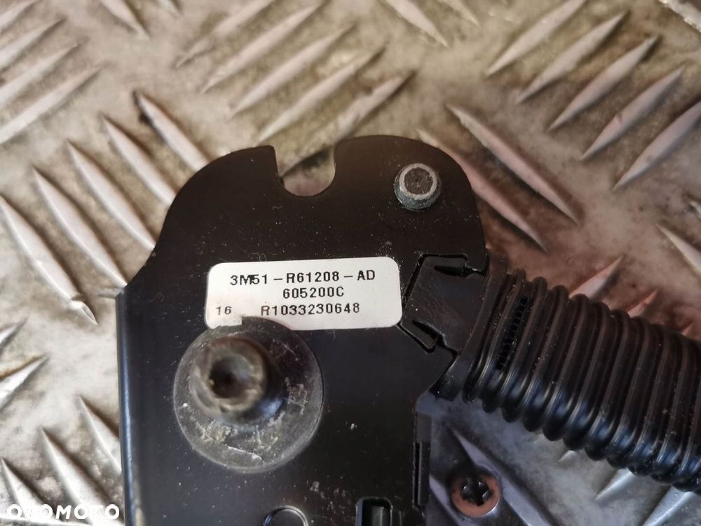 ZAPINKI PASA FORD OE 3M51-R61208-AD 3M51-R61209-AD - 2