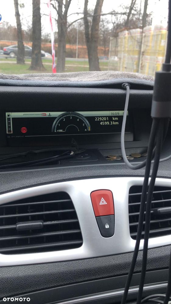 Renault Scenic dCi 130 FAP Bose Edition - 11