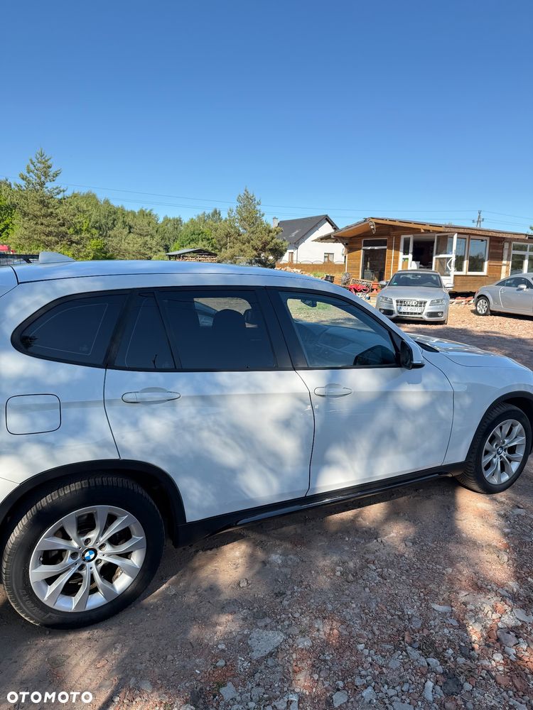 BMW X1 sDrive18i xLine - 13