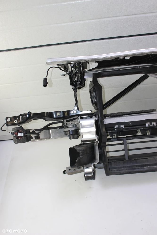 PAS PRZEDNI WZMOCNIENIE CZOŁOWE BMW G30 - 11