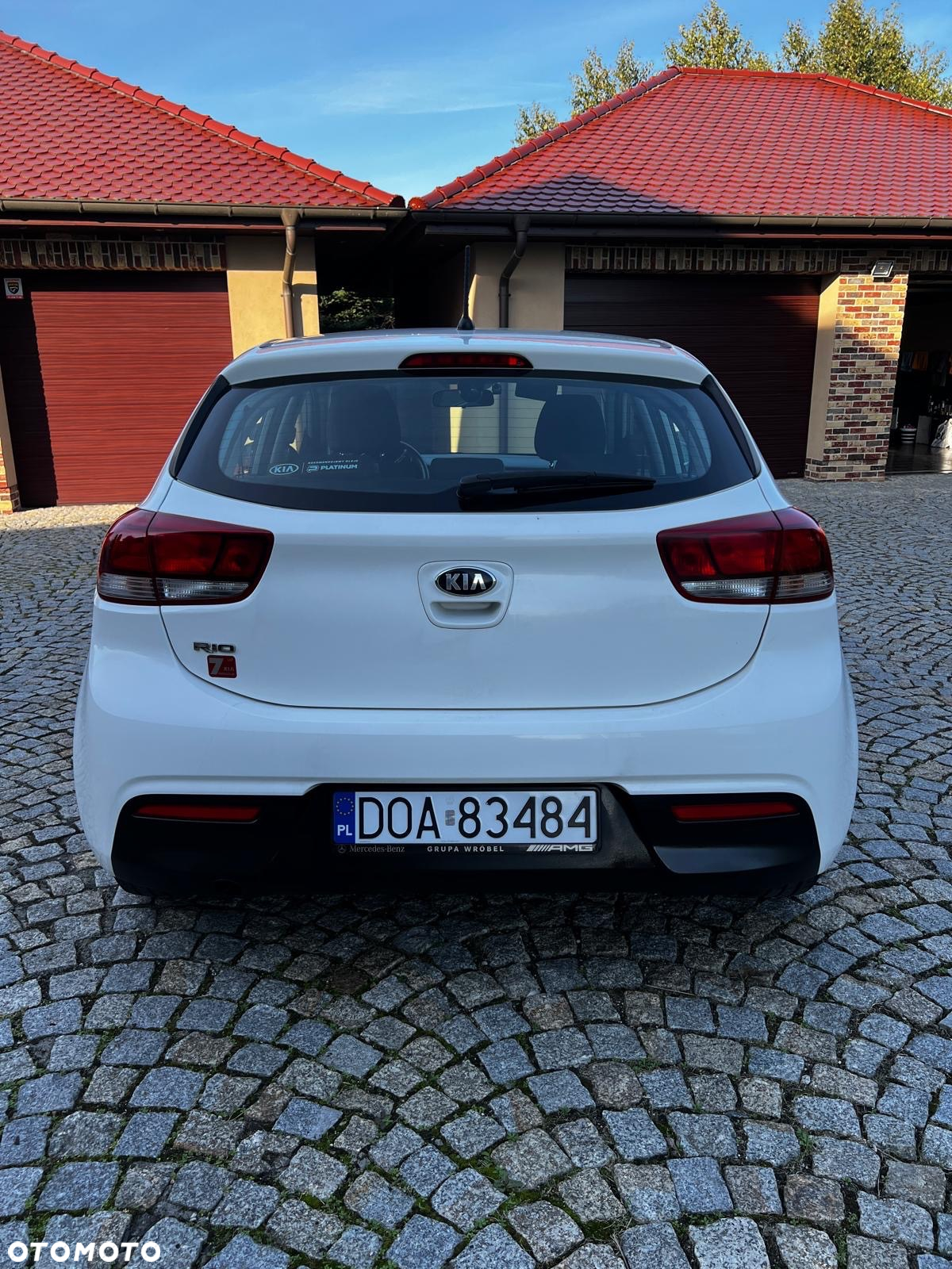 Kia Rio 1.2 L - 5