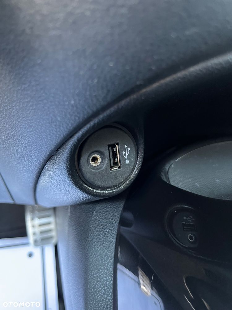 Nissan Juke 1.6 DIG-T N-Connecta - 30