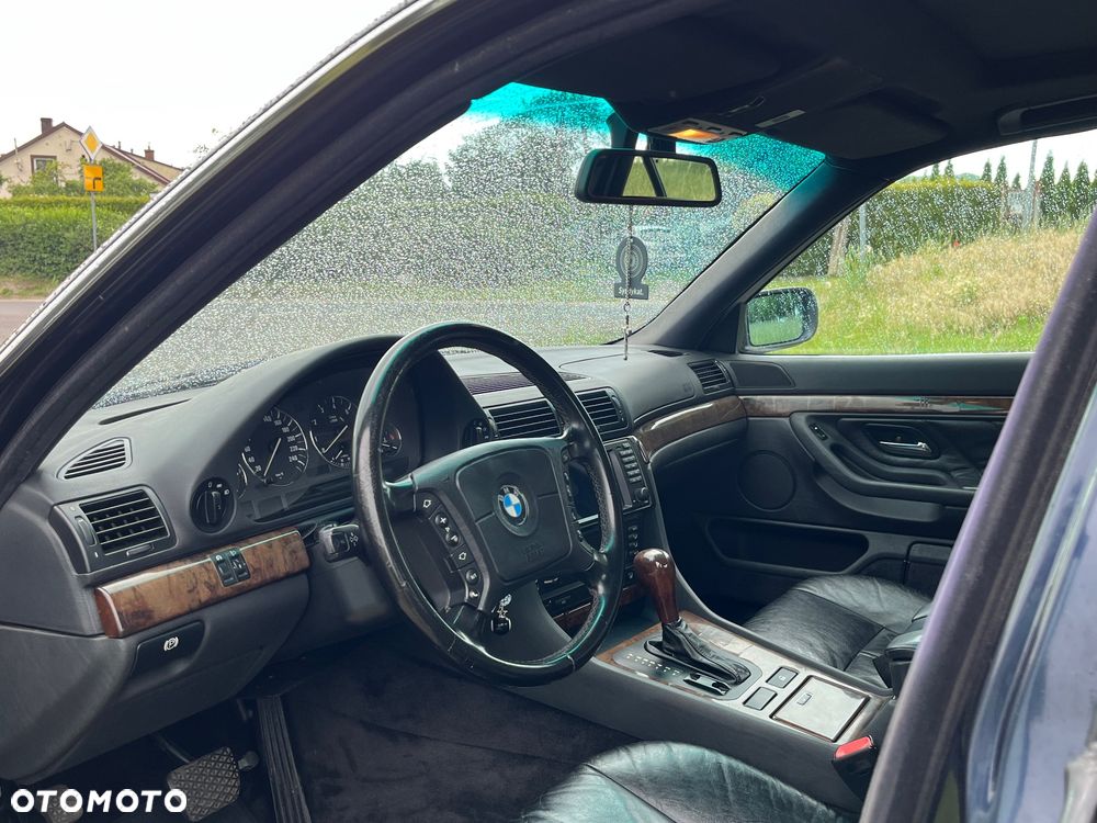 BMW Seria 7 - 19