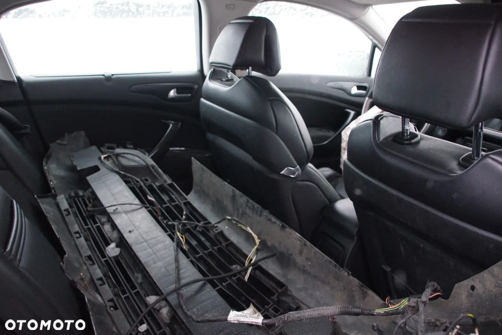 Auto na części - Citroen C5 II X7 Lift 2.0 HDI 163 KM RH02 20GF13 EEH 2011R Silnik Skrzynia Drzwi Klapa Zderzak Błotnik Lampa Lusterko Szyba Klamka Deska Kokpit Sterownik Moduł Czujnik Licznik Wyświetlacz Panel Kierownica - 14