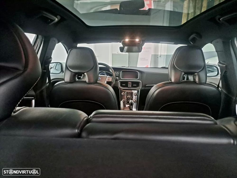 Volvo V40 2.0 D2 R-Design - 22