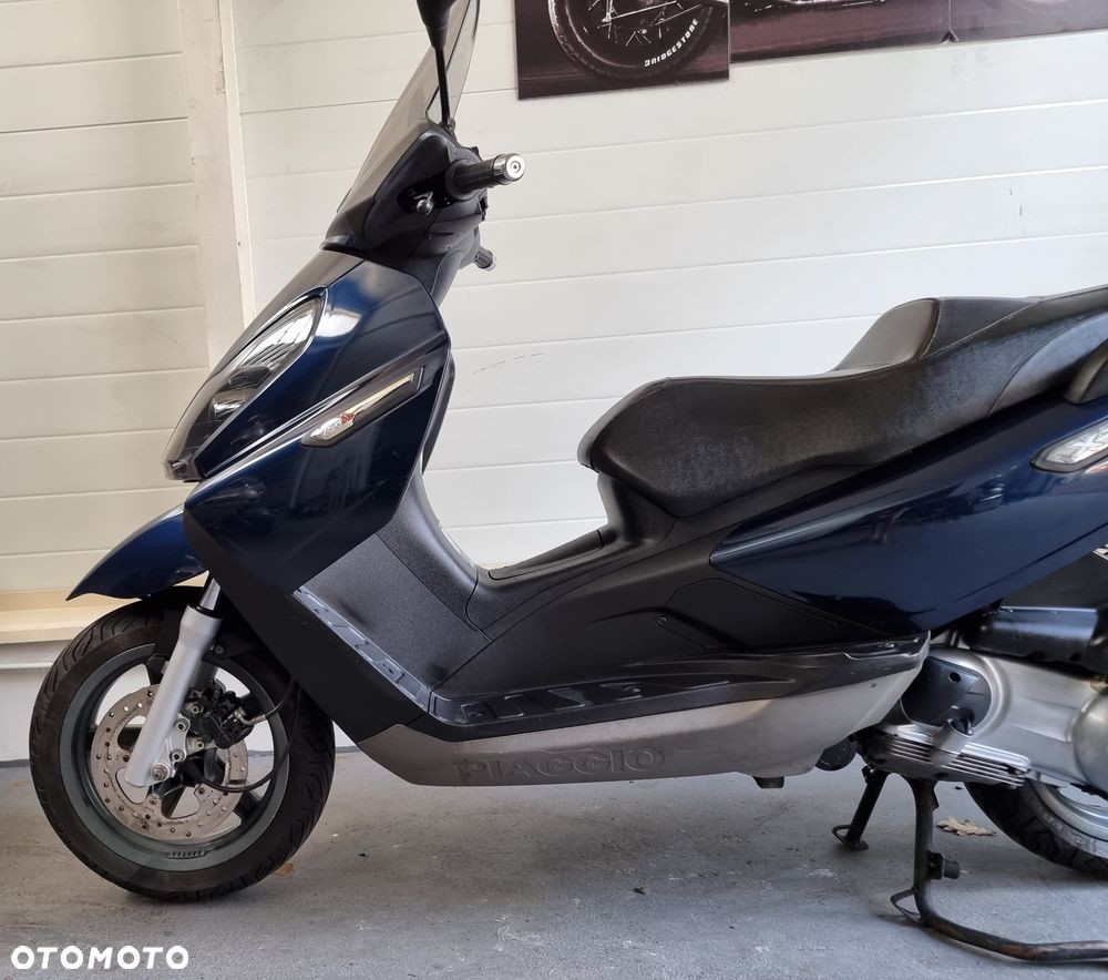 Piaggio X7 - 8