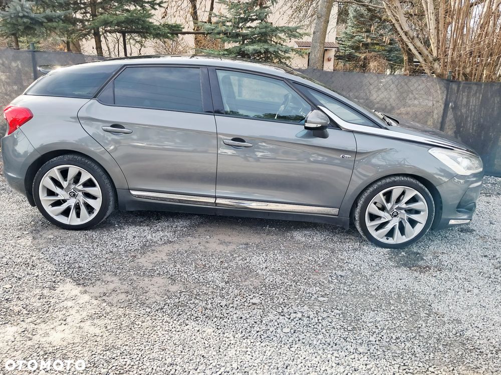 Citroën DS5 2.0 HDi Hybrid4 SoChic MCP - 2