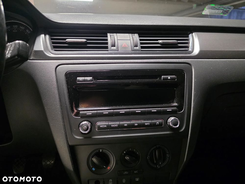 Skoda RAPID 1.2 TSI Ambition - 31
