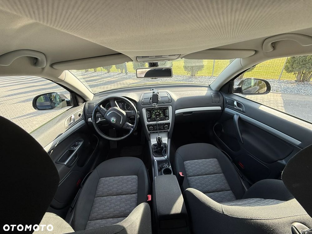 Skoda Octavia 1.6 TDI DPF Ambition - 9
