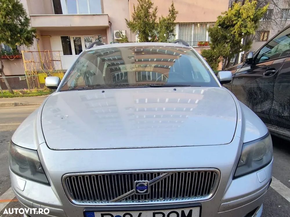 Volvo V50 2.4i Basic - 1