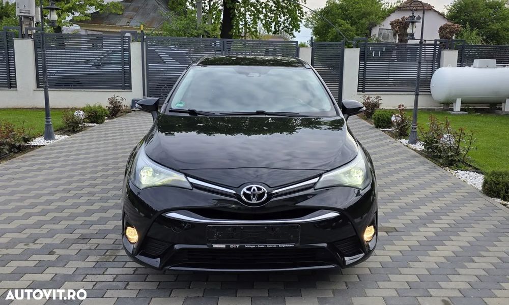 Toyota Avensis - 3