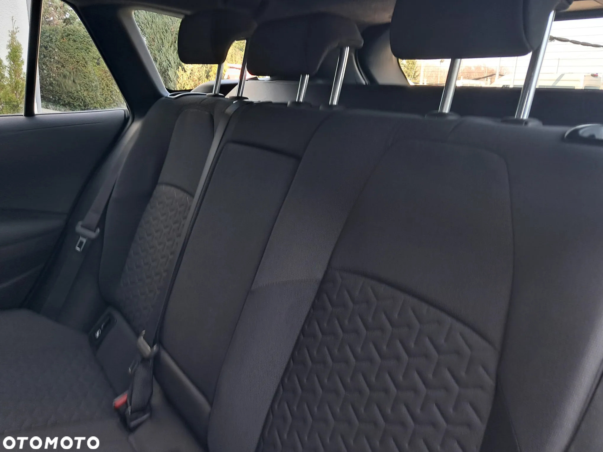 Toyota Corolla 1.8 Hybrid Comfort - 25