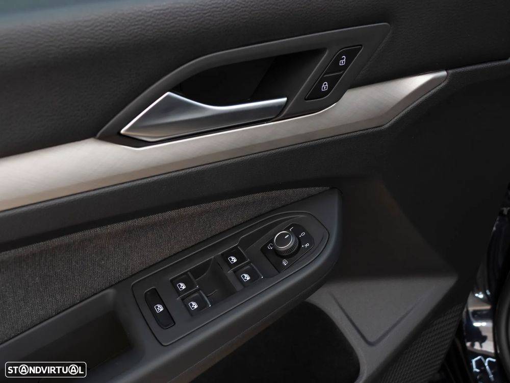 VW Golf Variant 2.0 TDi Life DSG - 21