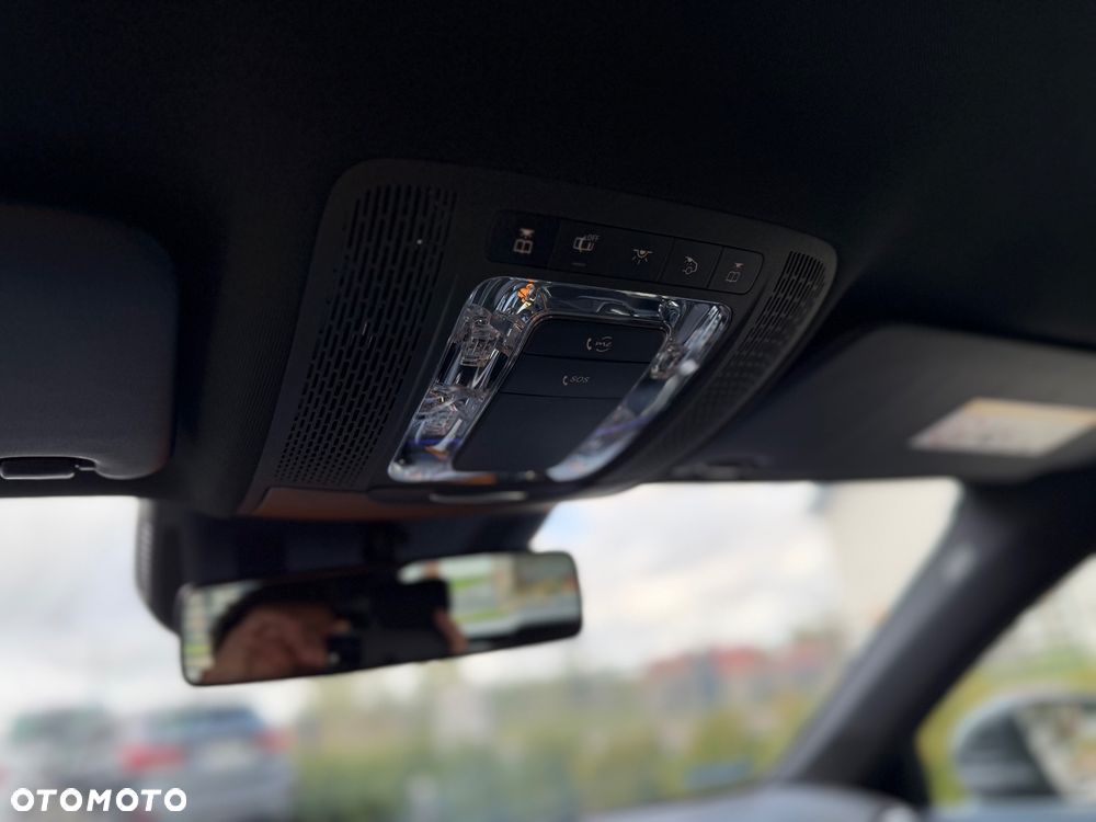 Mercedes-Benz Klasa A 220 4-Matic 7G-DCT - 28