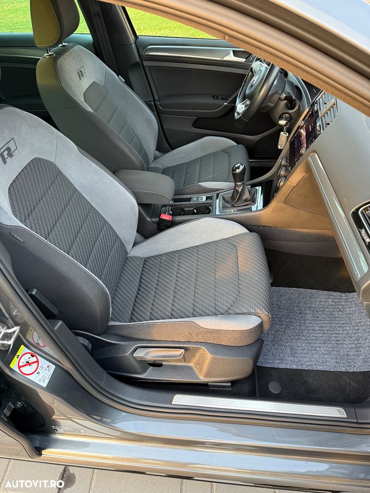 Volkswagen Golf - 13