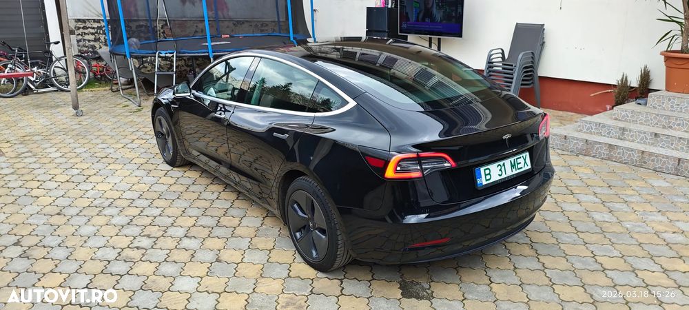 Tesla Model 3 Standard Reichweite Plus Hinterradantrieb - 12