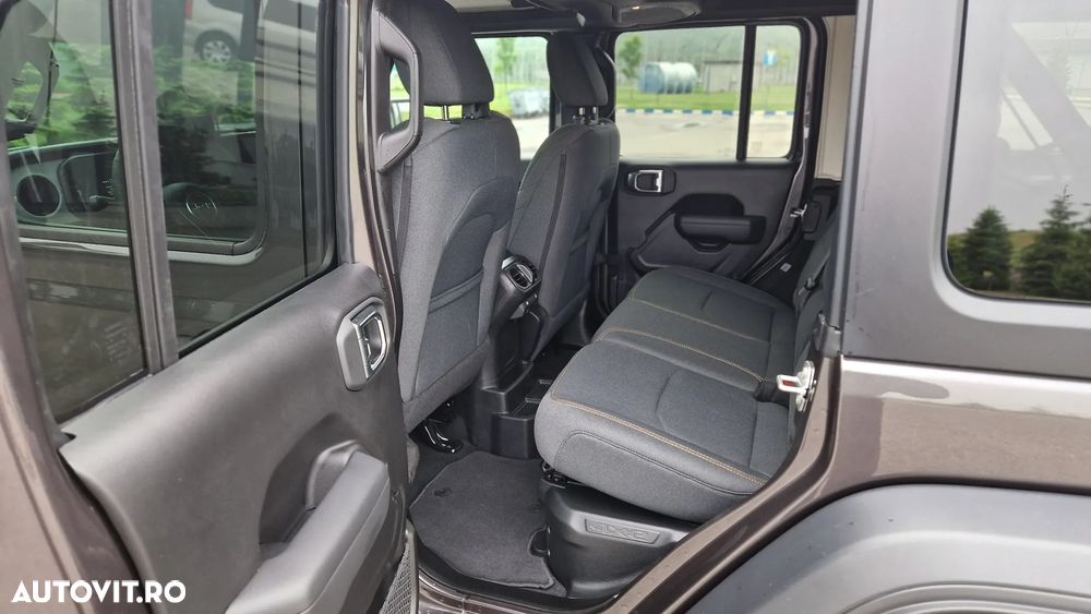 Jeep Wrangler - 7