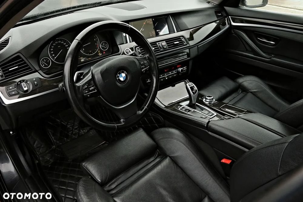 BMW Seria 5 528i - 8