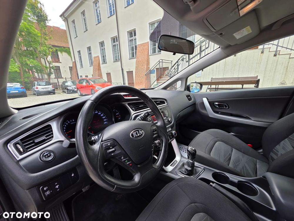 Kia Ceed 1.4 CVVT Dream Team Edition - 18