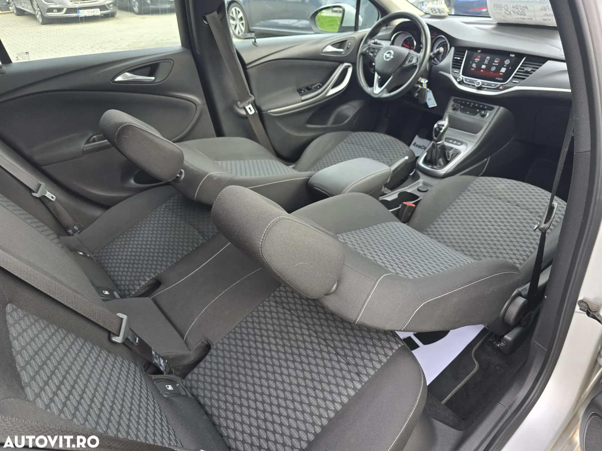 Opel Astra 1.6 CDTI ECOTEC Dynamic - 9