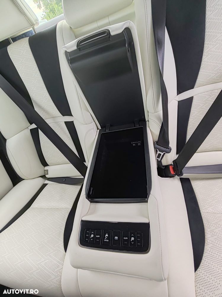 Lexus Seria LS - 23