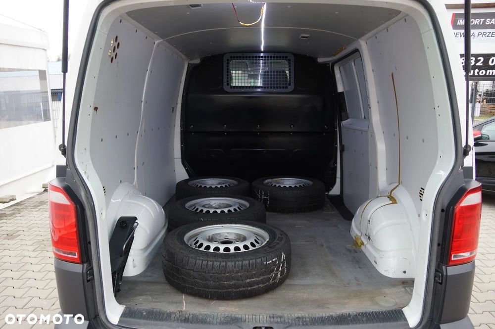Volkswagen Transporter - 26