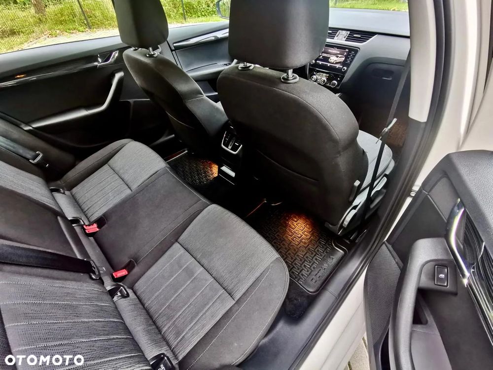 Skoda Octavia 2.0 TDI Style DSG - 16