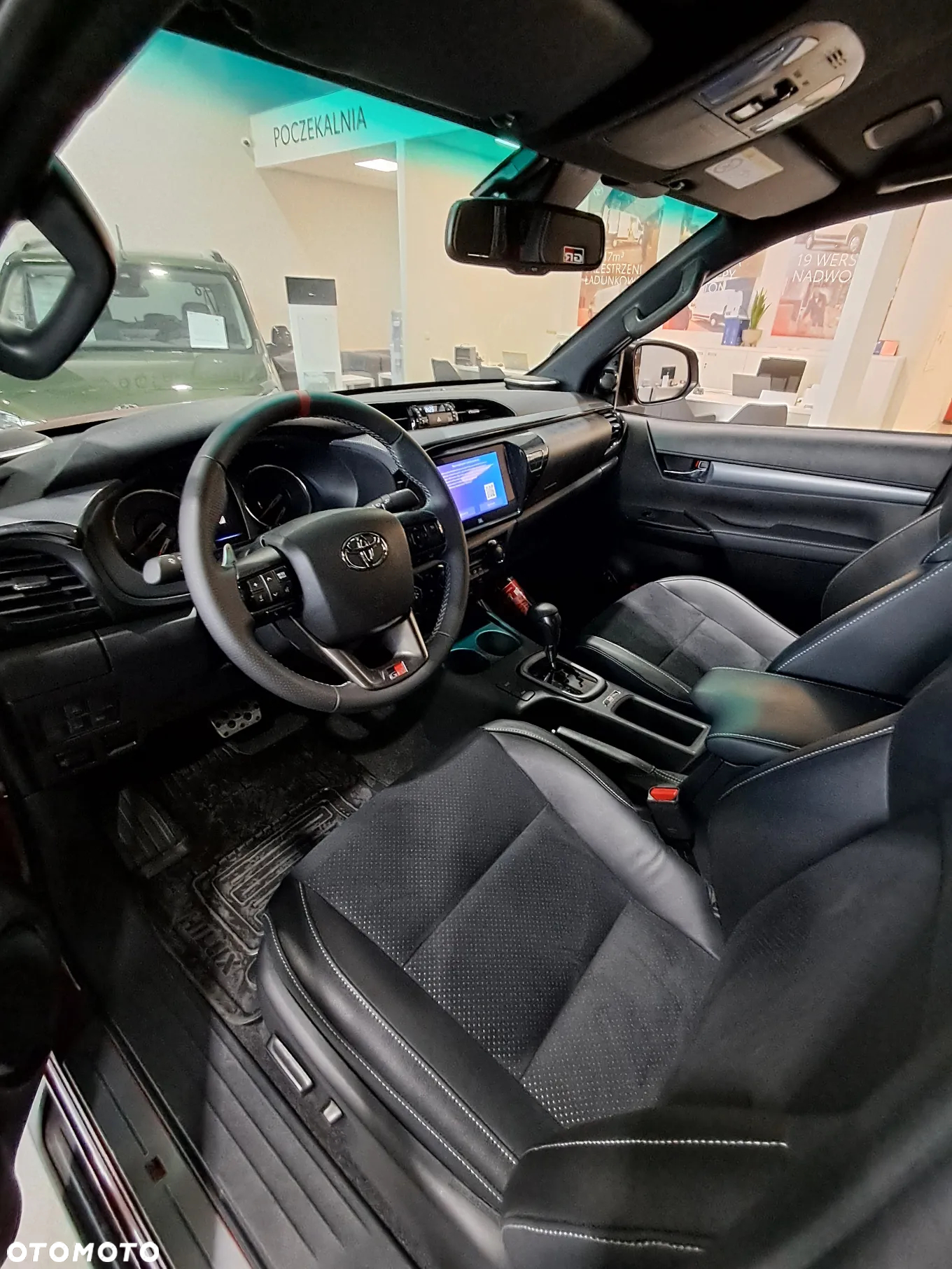 Toyota Hilux 2.8 D-4D Double Cab GR Sport II 4x4 - 17