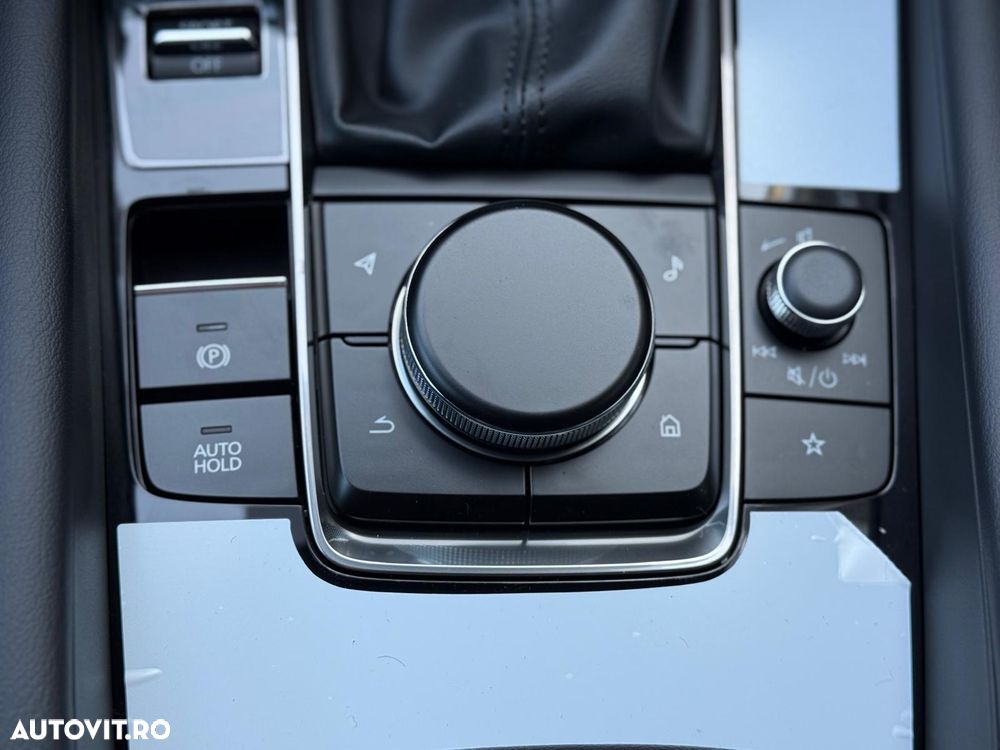 Mazda 3 e-SKYACTIV-X 186 M HYBRID Aut. HOMURA - 16