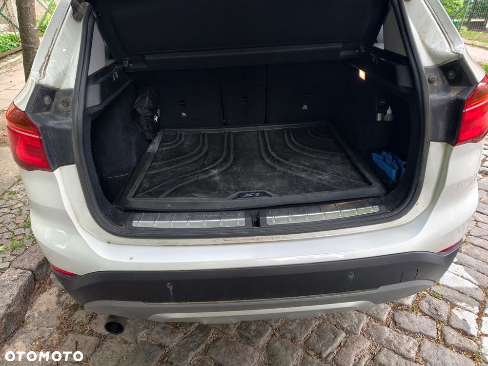 BMW X1 sDrive18i xLine - 10