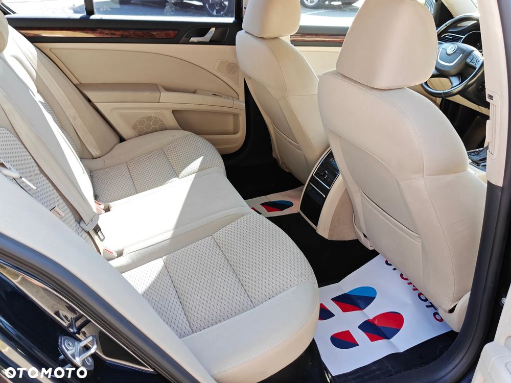 Skoda Superb 2.0 TSI Elegance DSG - 8