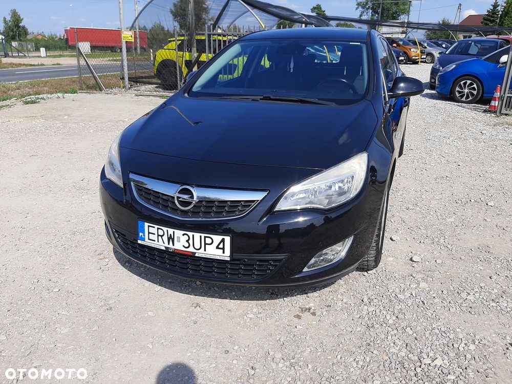 Opel Astra 1.4 T Cosmo - 14