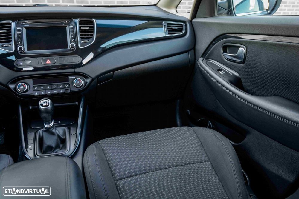 Kia Carens 1.7 CRDi ISG EX - 16