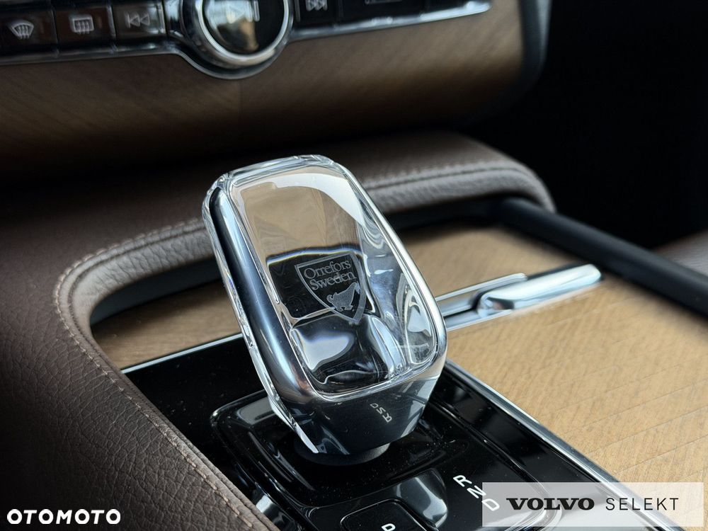 Volvo XC 90 - 30
