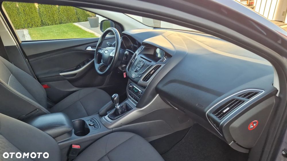 Ford Focus 1.6 TDCi DPF Titanium - 9