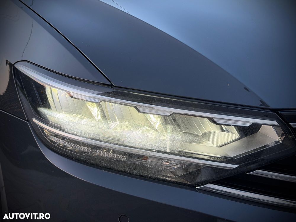 Volkswagen Passat 2.0 TDI SCR DSG Elegance - 30