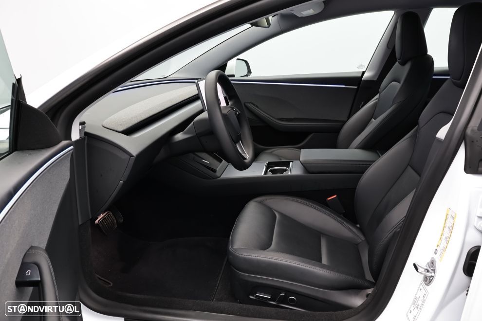 Tesla Model 3 Tração Traseira Standard - 26