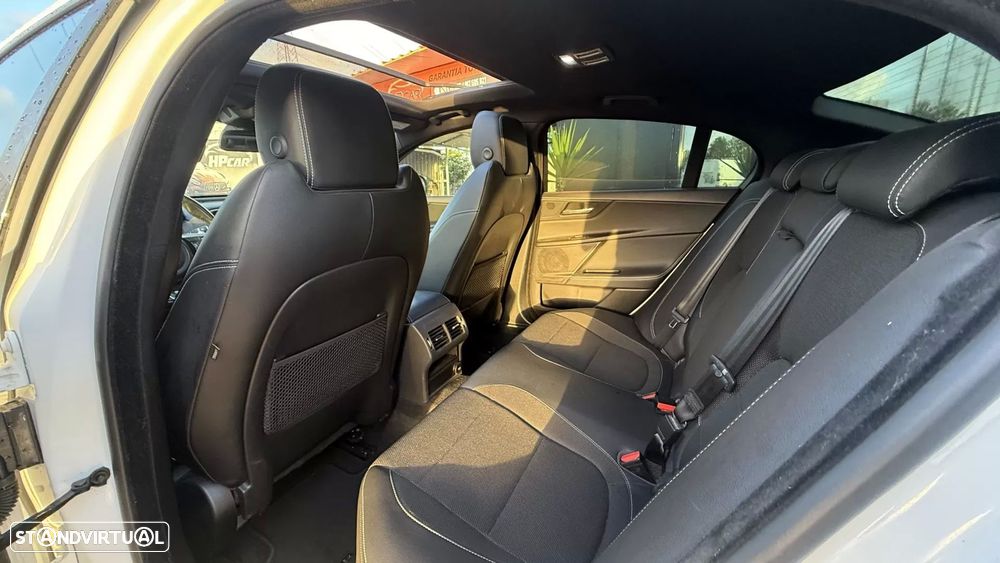 Jaguar XE 2.0 D R-Sport Aut. - 17