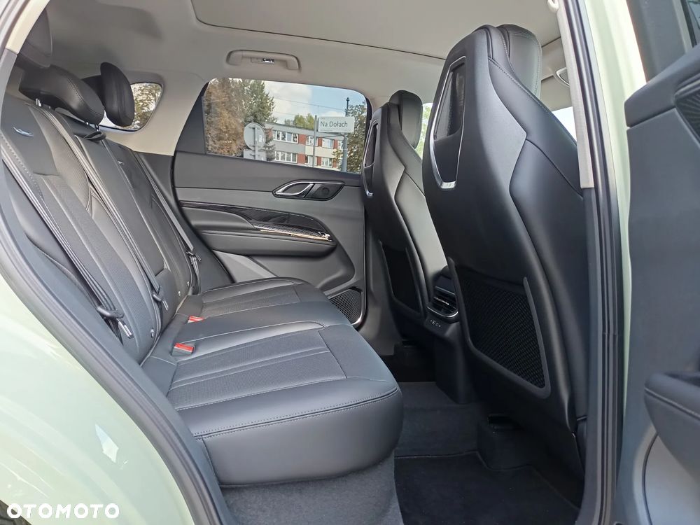 Hongqi HS3 1.5T FWD - 17