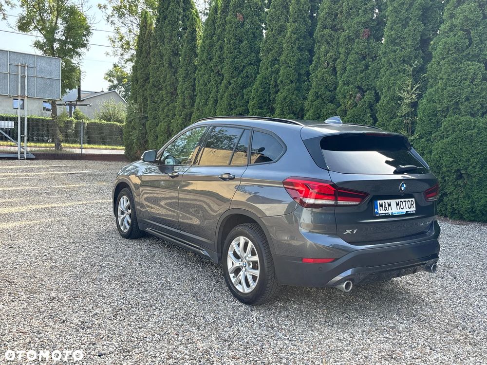 BMW X1 sDrive18d Sport Line - 4