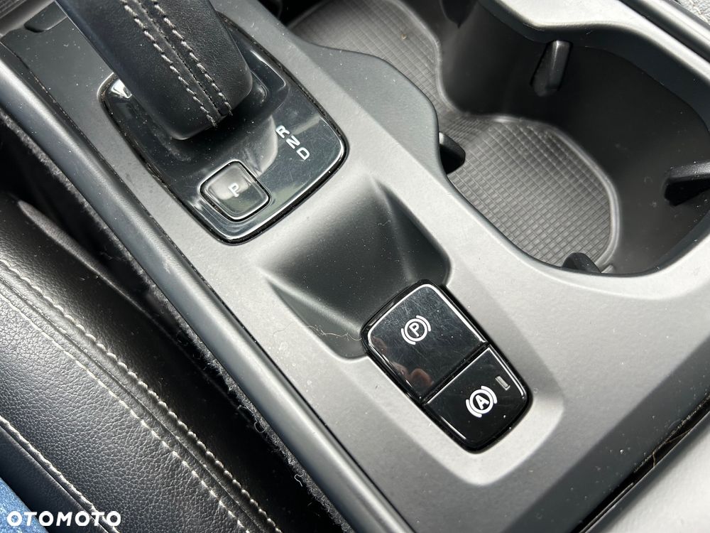 Volvo XC 40 T5 AWD Momentum Pro - 26