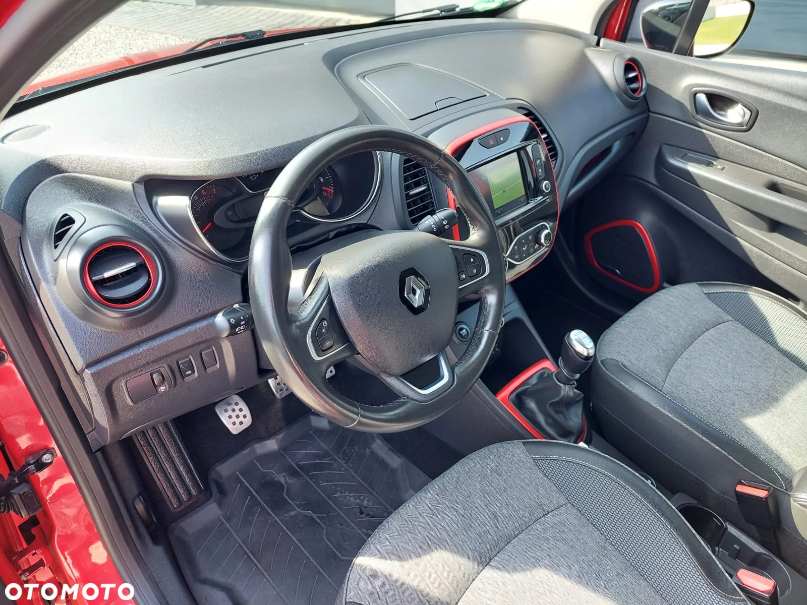 Renault Captur 1.2 Energy TCe Initiale Paris - 19