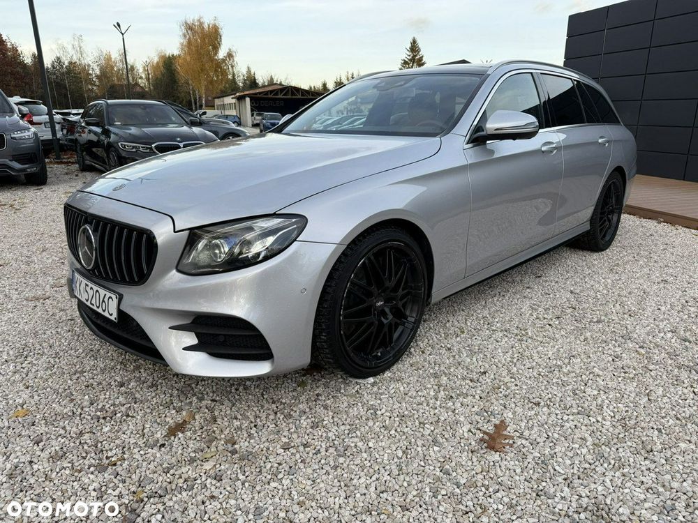 Mercedes-Benz Klasa E 400 4-Matic 9G-TRONIC - 4