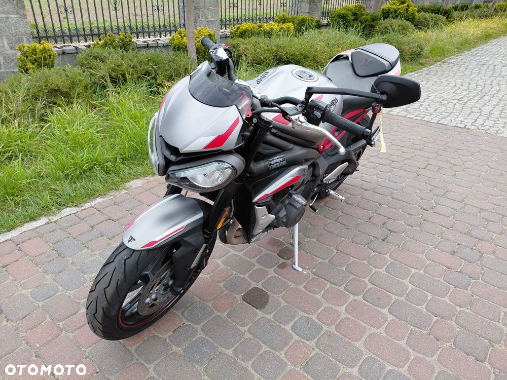Triumph Street Triple
